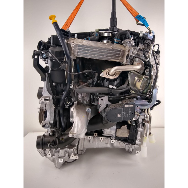 Motor Infiniti 2.2D tipo 651970 - Motor diésel completo sin turbo intercambio estándar.